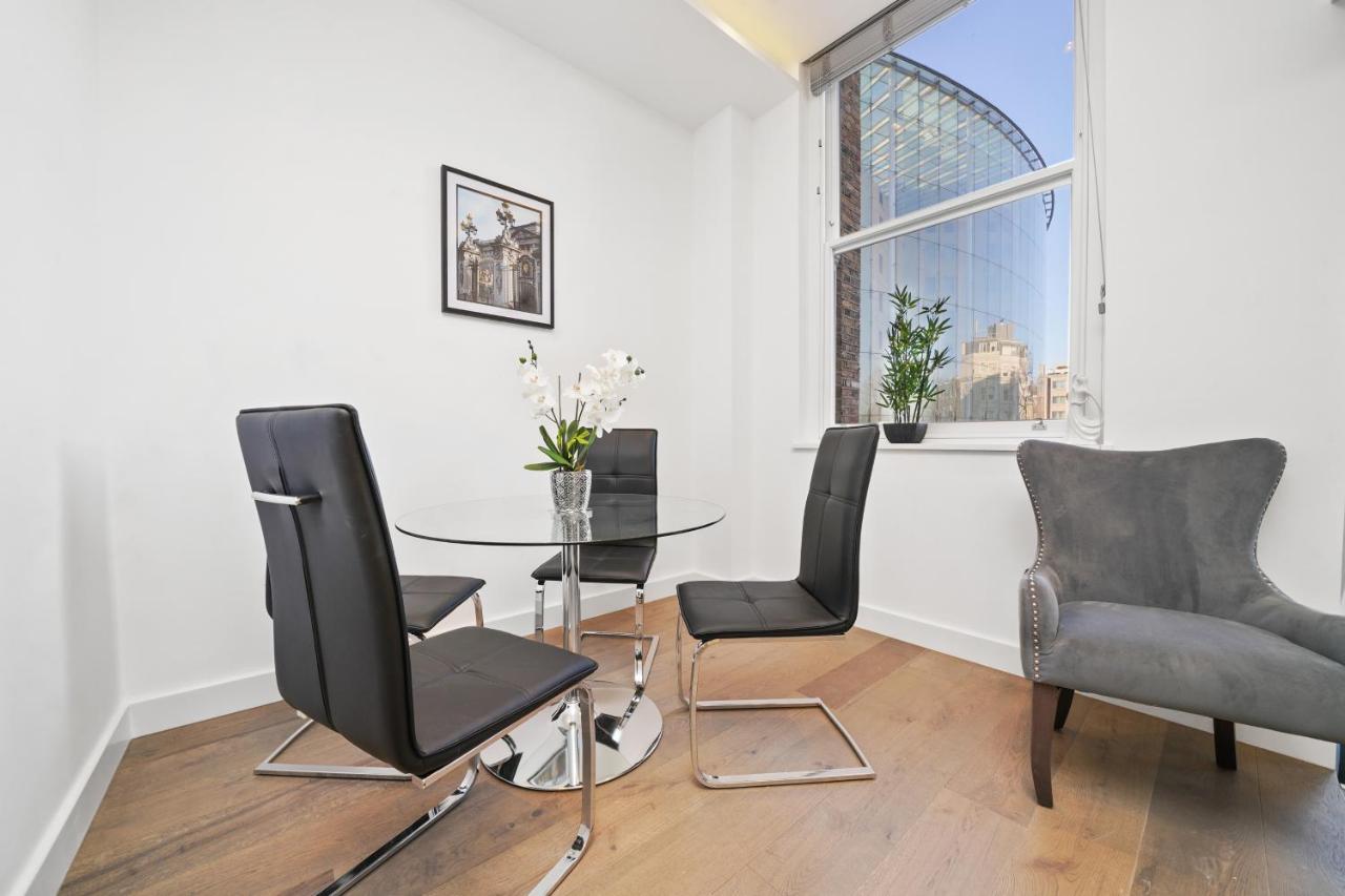 لندن City Prime Apartments المظهر الخارجي الصورة A staged photo of a dining room