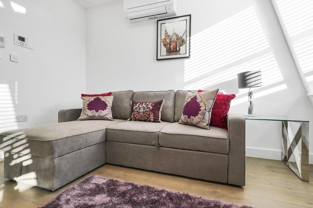 لندن City Prime Apartments المظهر الخارجي الصورة A sofa bed