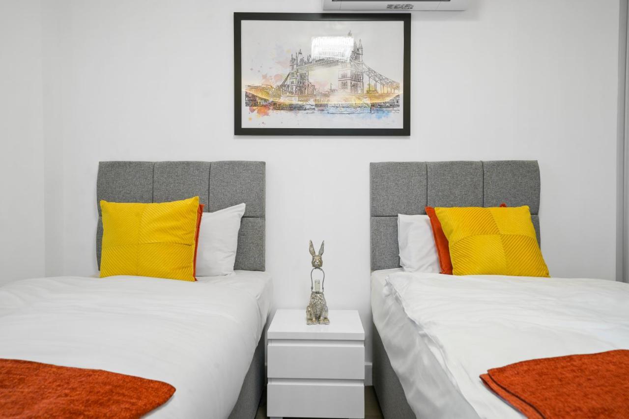 لندن City Prime Apartments المظهر الخارجي الصورة A bedroom at the hotel